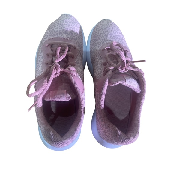 New, no box only tried at home but never used. Size 7Y ( youth) - Picture 4 of 7